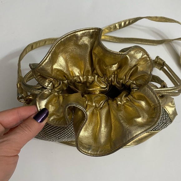 Vintages Whiting and Davis International Bucket Drawstring evening Gold bag - Picture 14 of 16